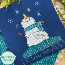 Load image into Gallery viewer, Snowing Snowman - BEAN APPLIQUE